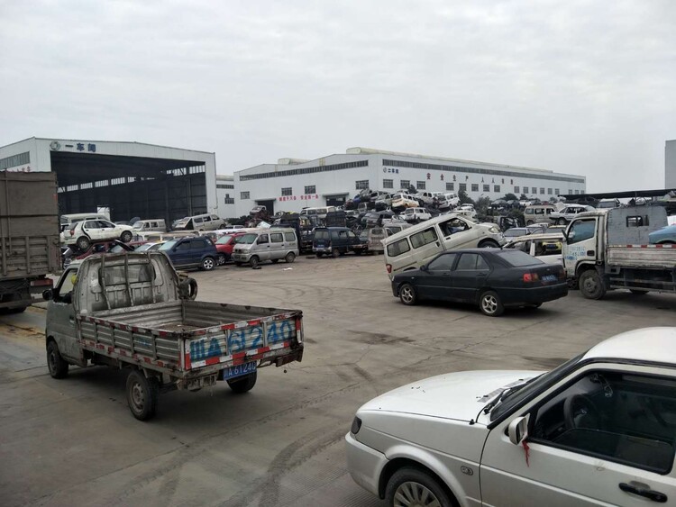 太原尖草坪回收报废货车报废车多少钱一辆